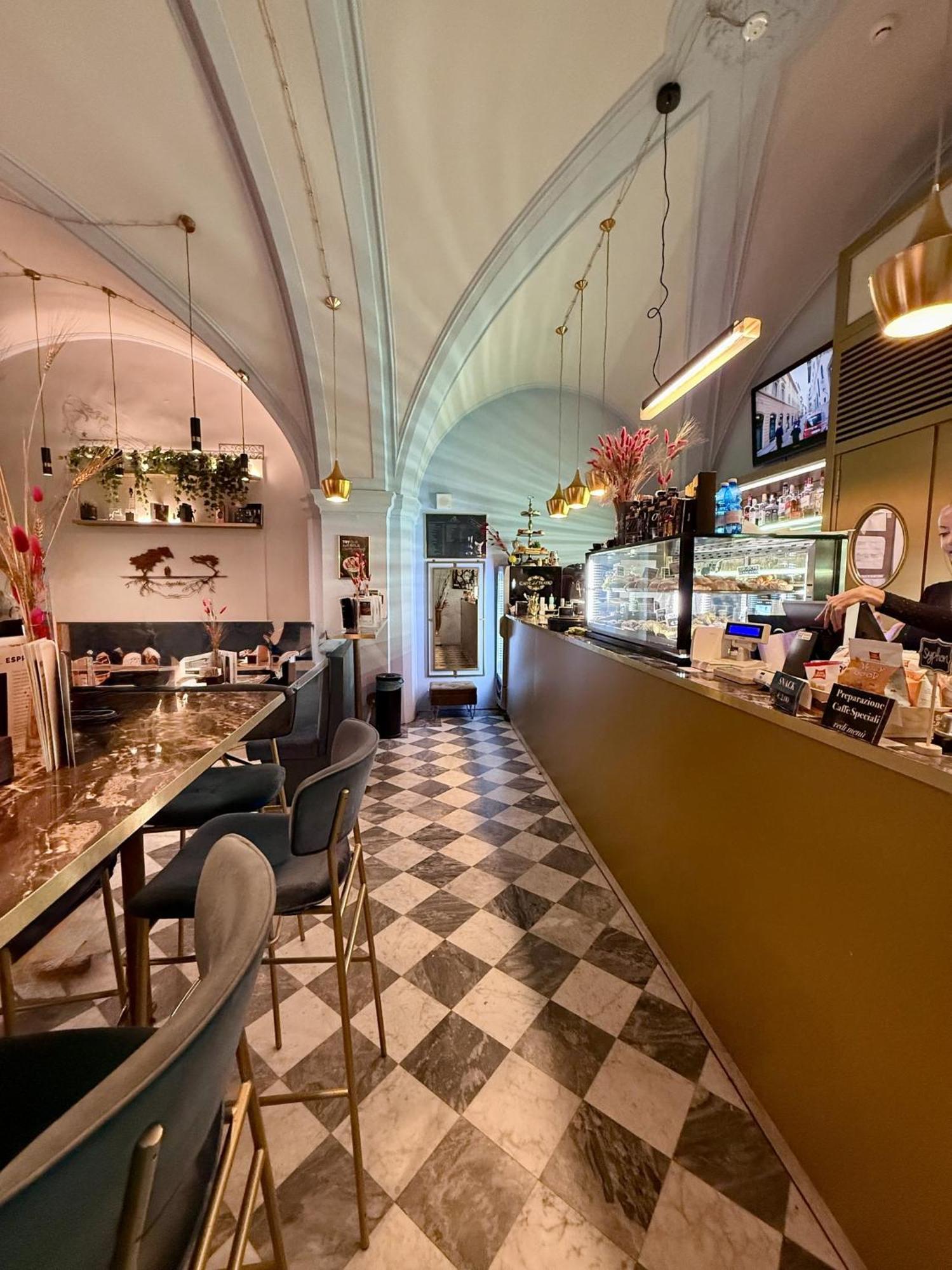 Bed & Breakfast Martelli 6 &